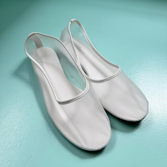 White mesh ballet flat slip on shoes - size 9 - Picture 2 of 8